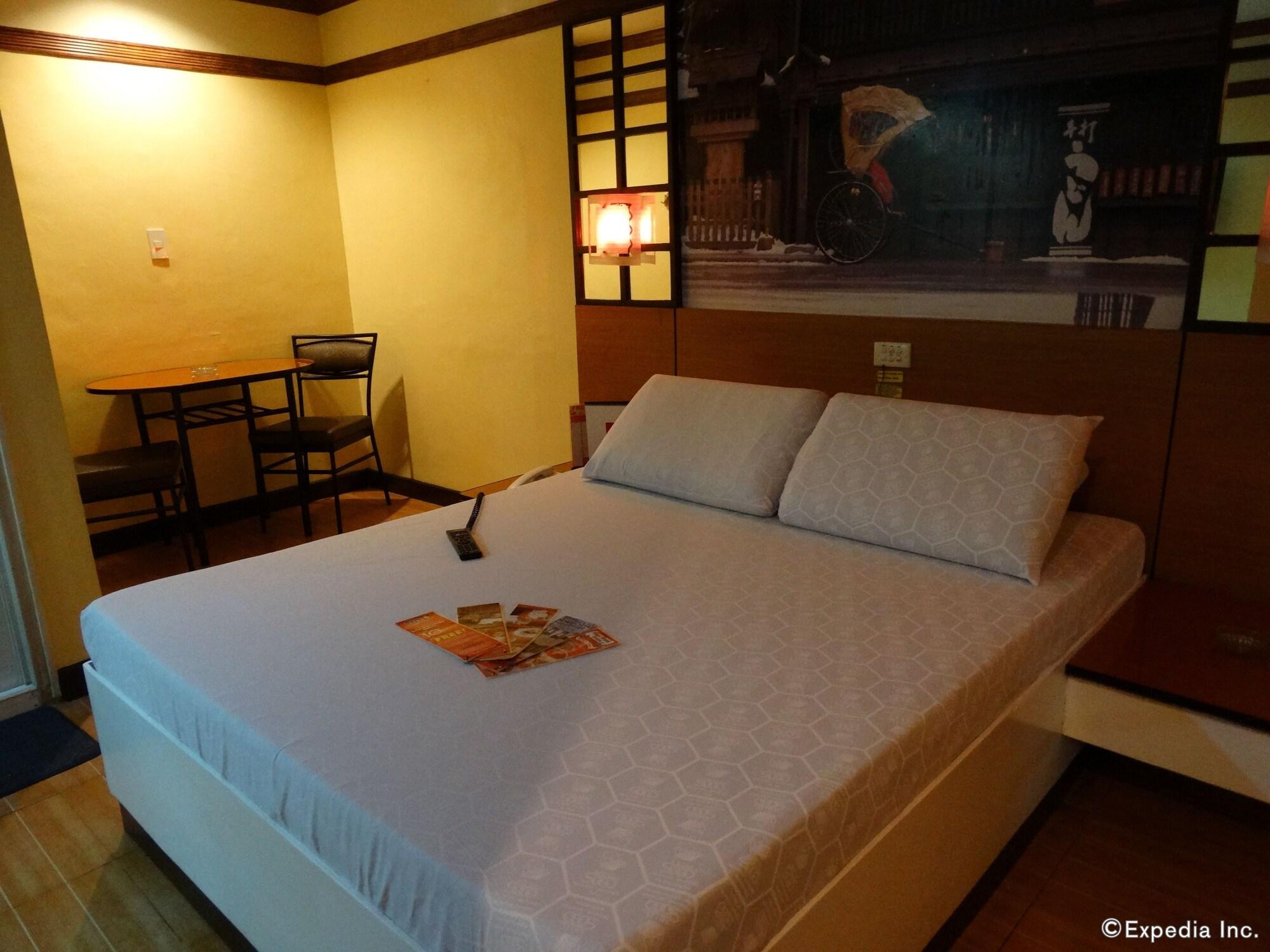 Hotel Sogo Pasay Wood Street Bagian luar foto