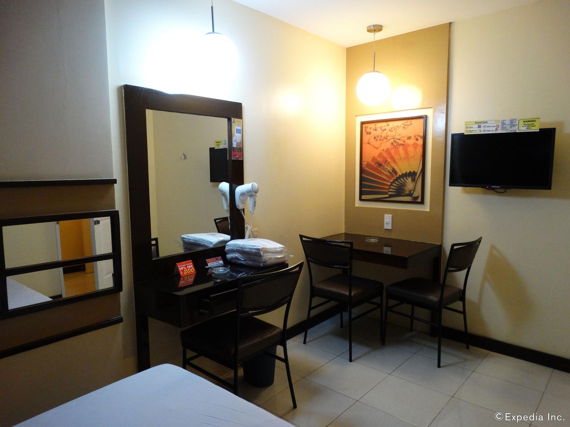 Hotel Sogo Pasay Wood Street Bagian luar foto