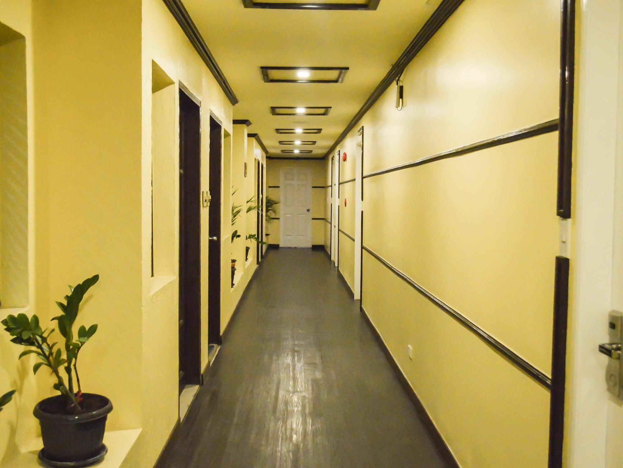 Hotel Sogo Pasay Wood Street Bagian luar foto