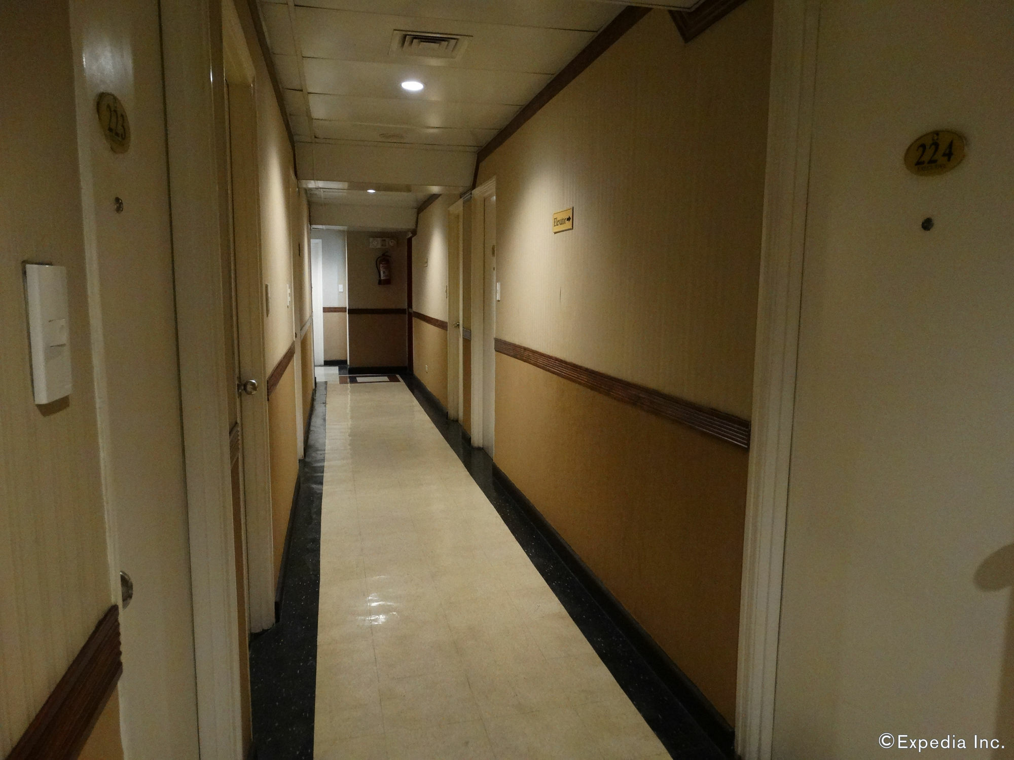 Hotel Sogo Pasay Wood Street Bagian luar foto