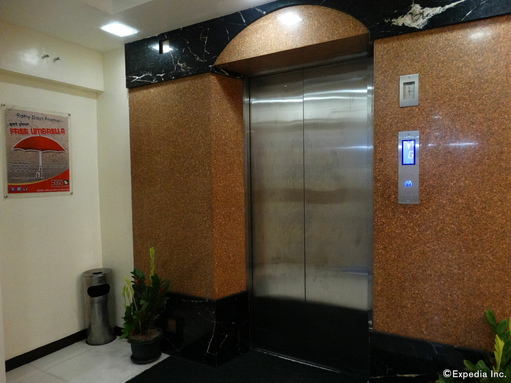 Hotel Sogo Pasay Wood Street Bagian luar foto