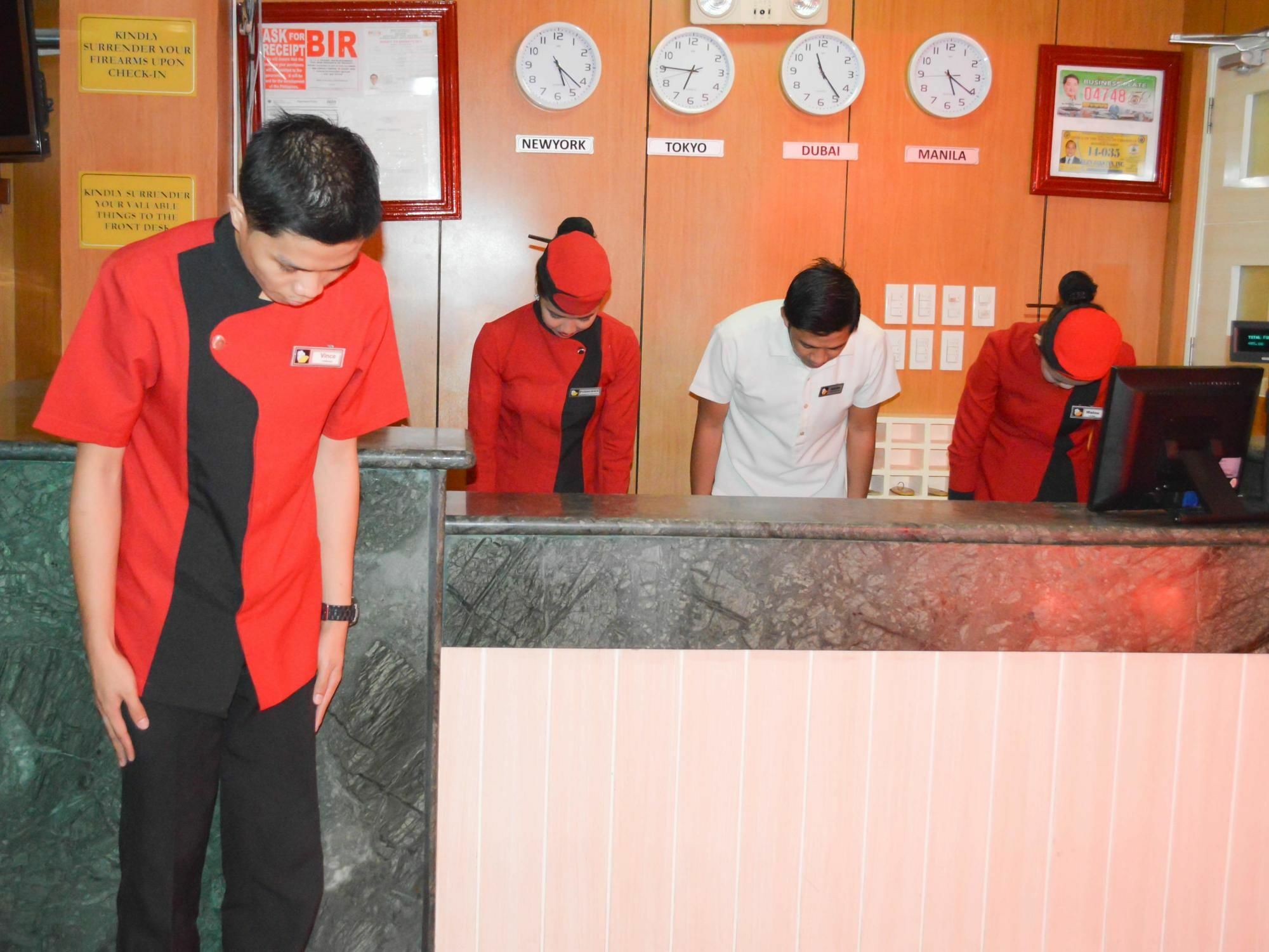 Hotel Sogo Pasay Wood Street Bagian luar foto