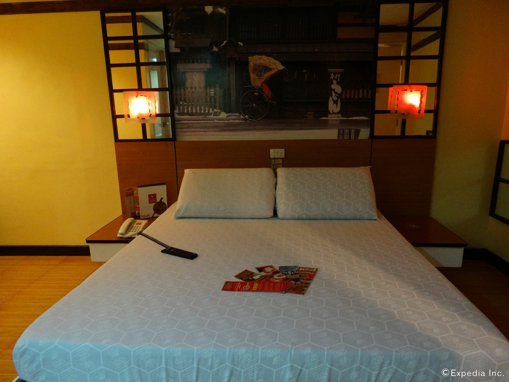 Hotel Sogo Pasay Wood Street Bagian luar foto