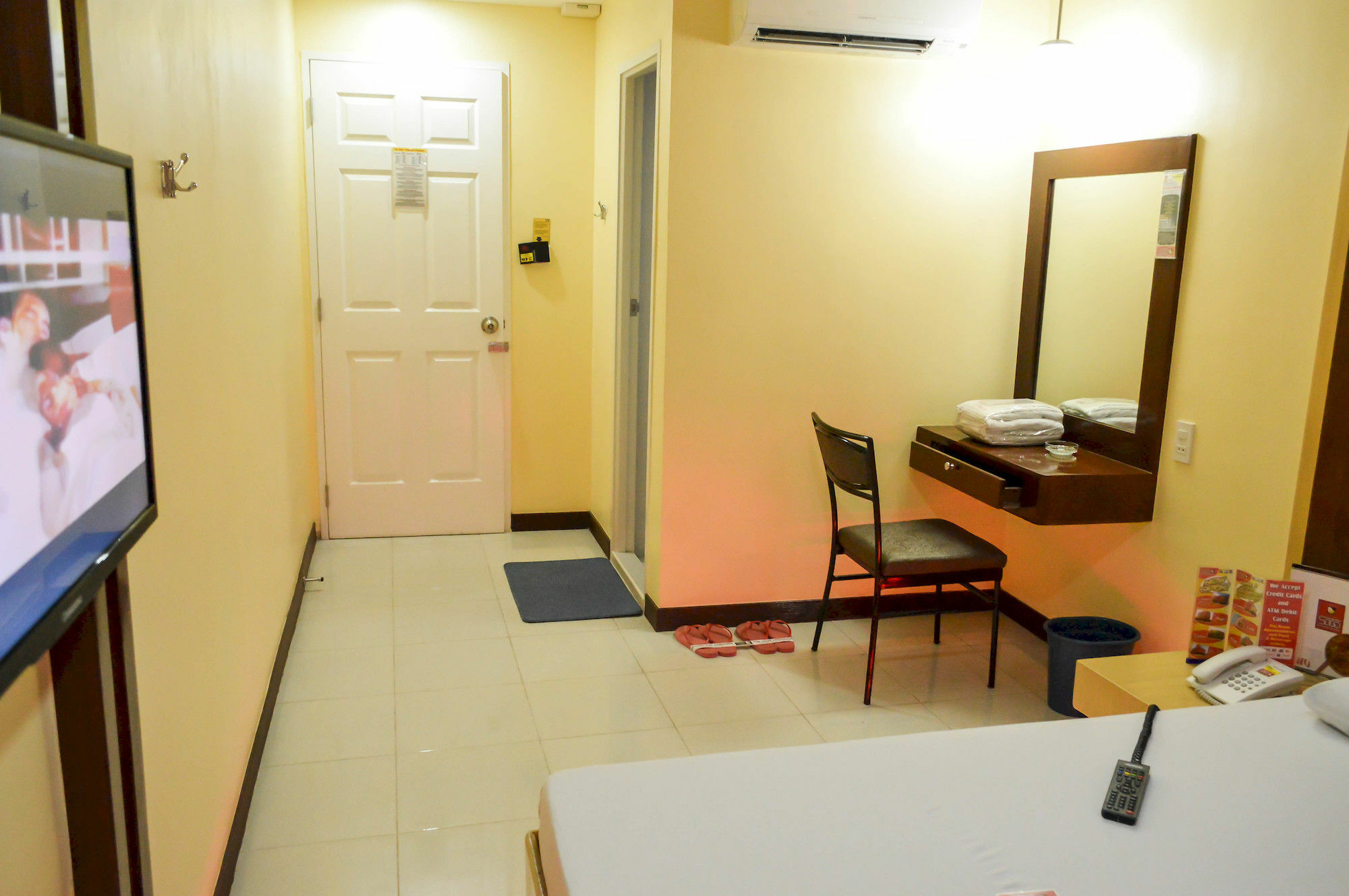 Hotel Sogo Pasay Wood Street Bagian luar foto