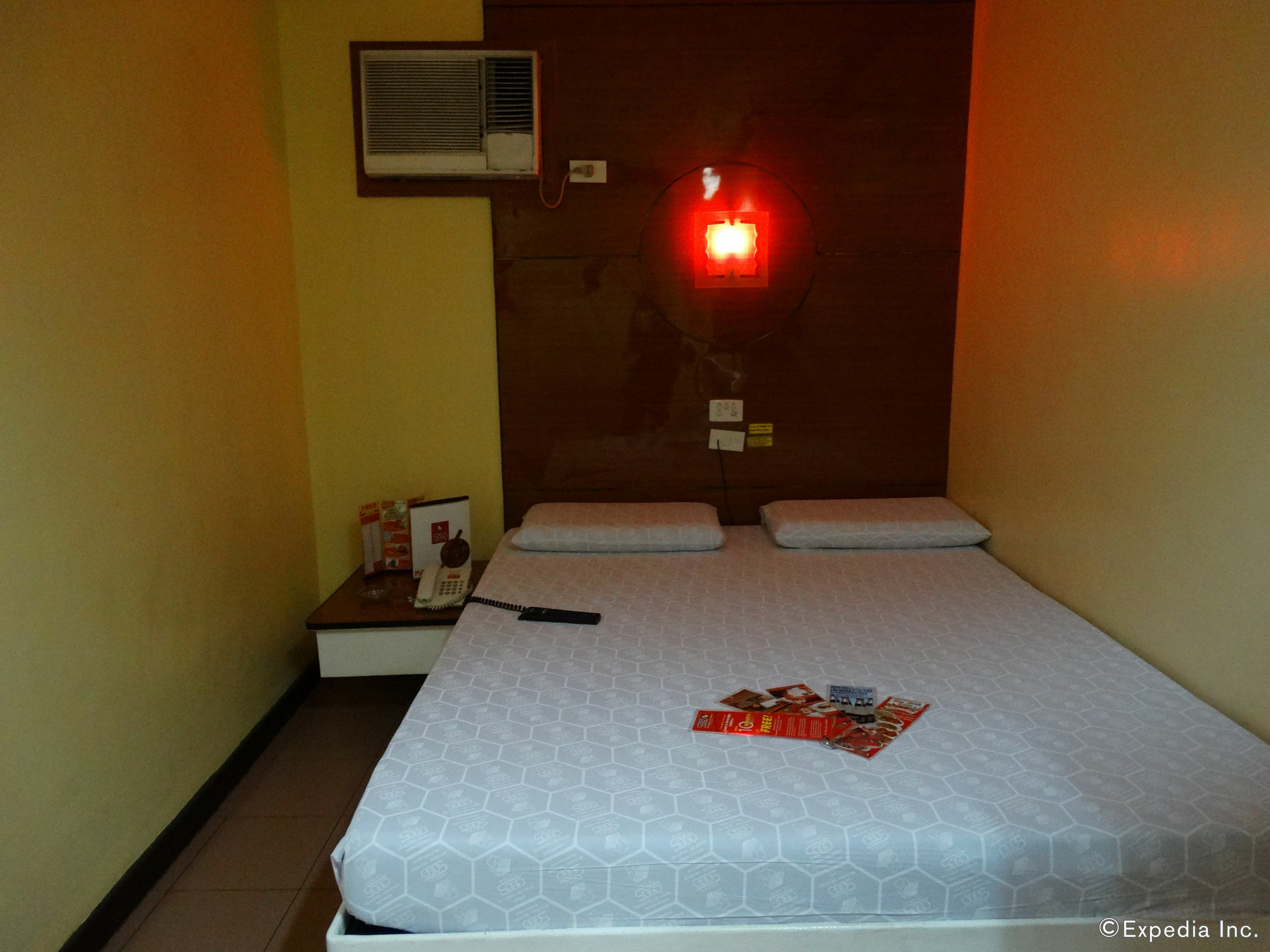 Hotel Sogo Pasay Wood Street Bagian luar foto