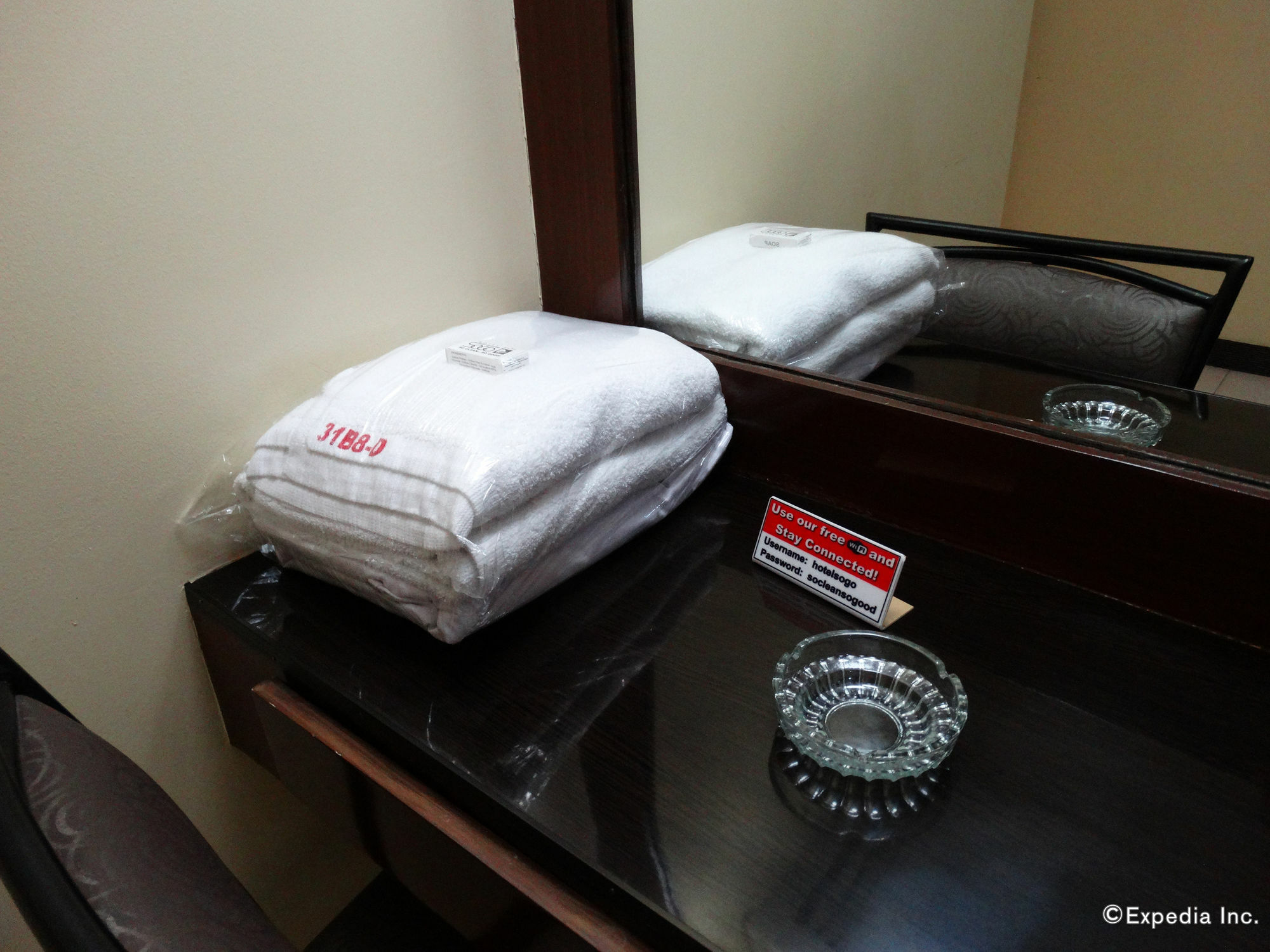 Hotel Sogo Pasay Wood Street Bagian luar foto