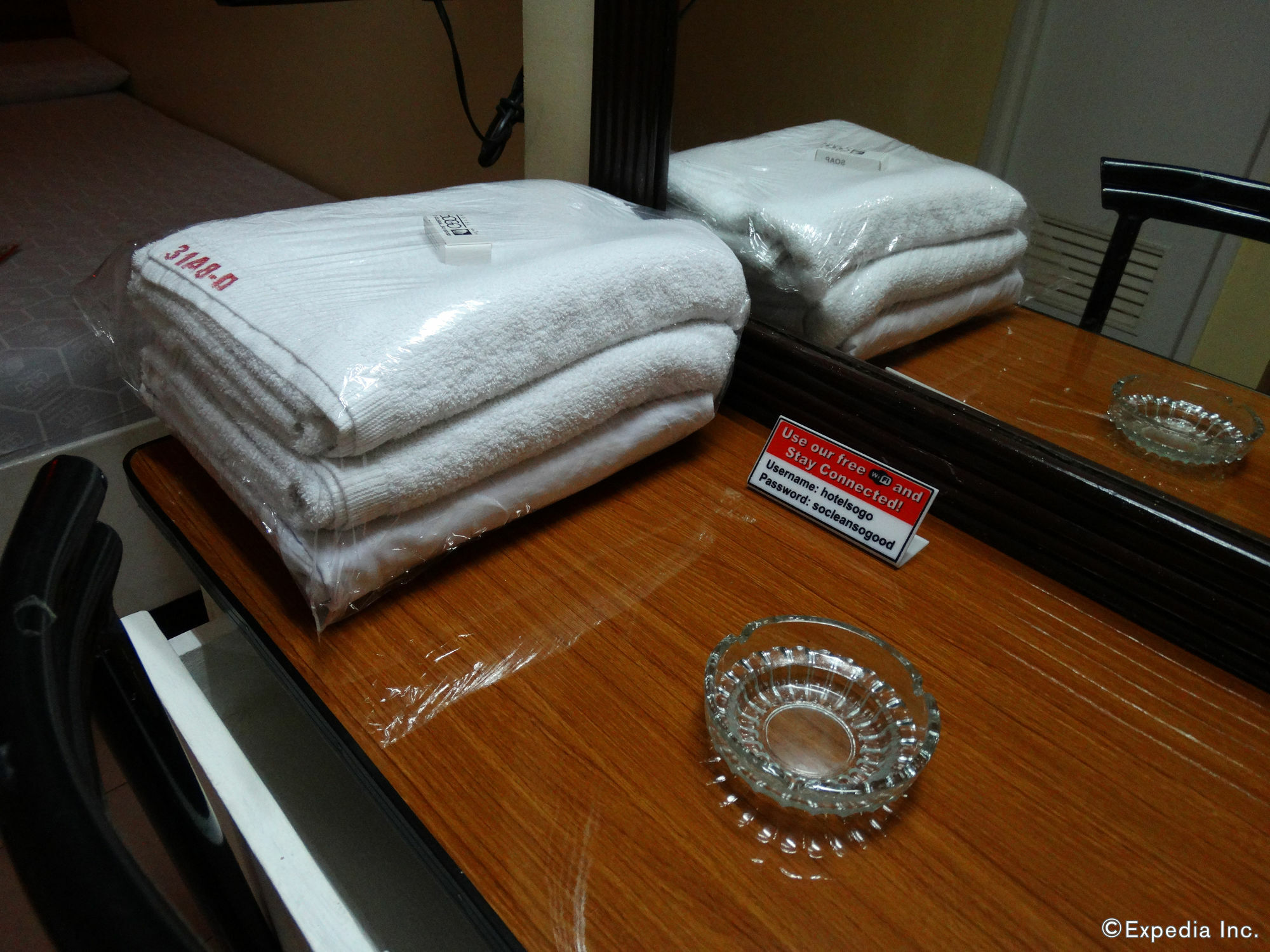 Hotel Sogo Pasay Wood Street Bagian luar foto