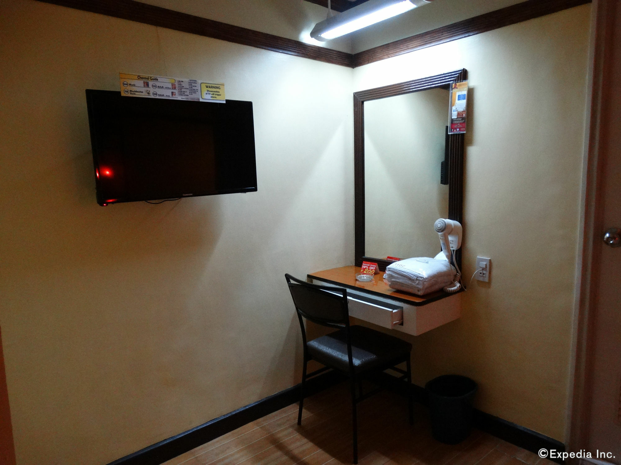 Hotel Sogo Pasay Wood Street Bagian luar foto